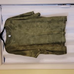 4x tie-dyed green shirt
